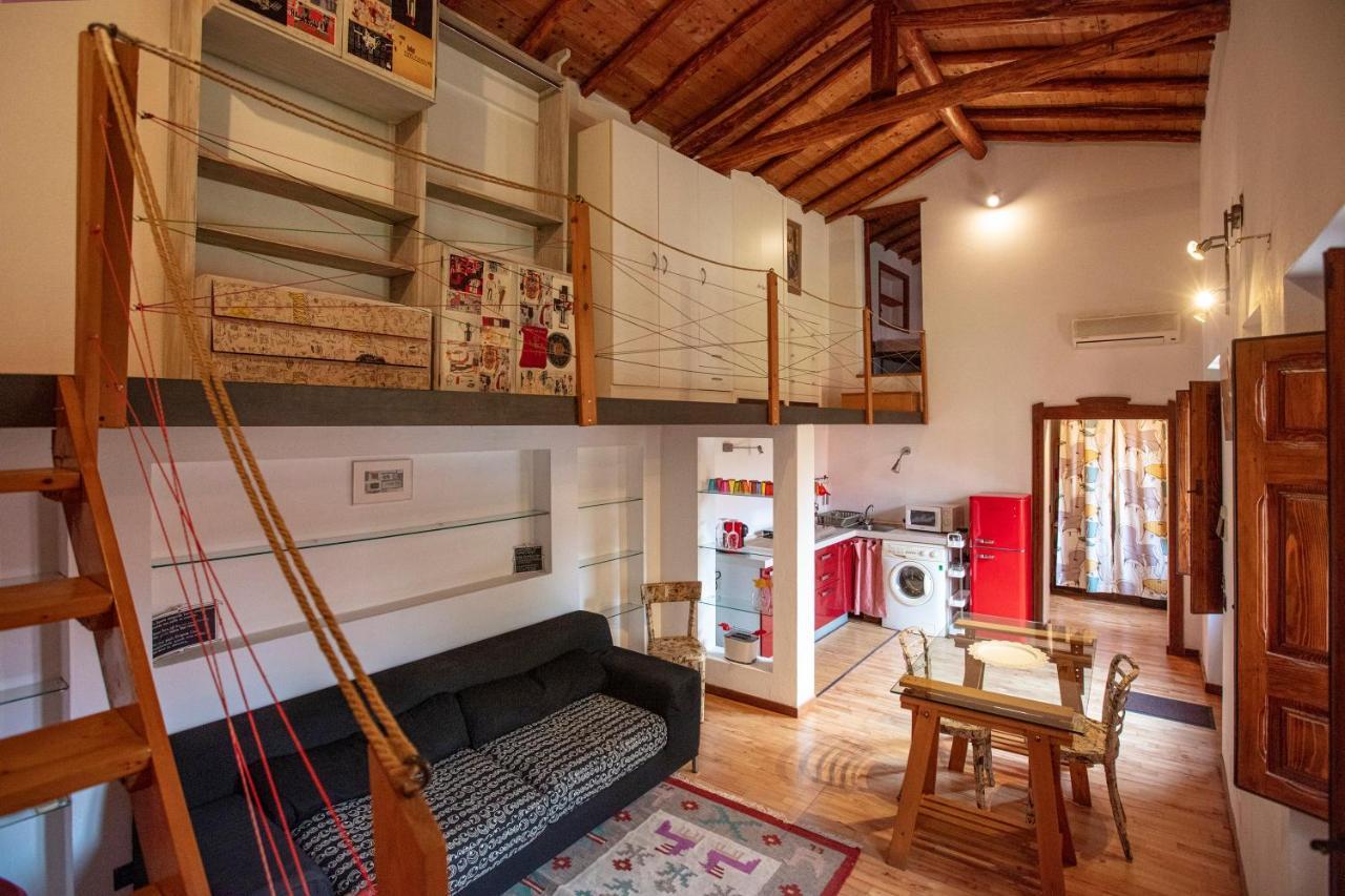 Casa Isotta Bed & Breakfast กวาร์ตู ซานเตเลนา ภายนอก รูปภาพ